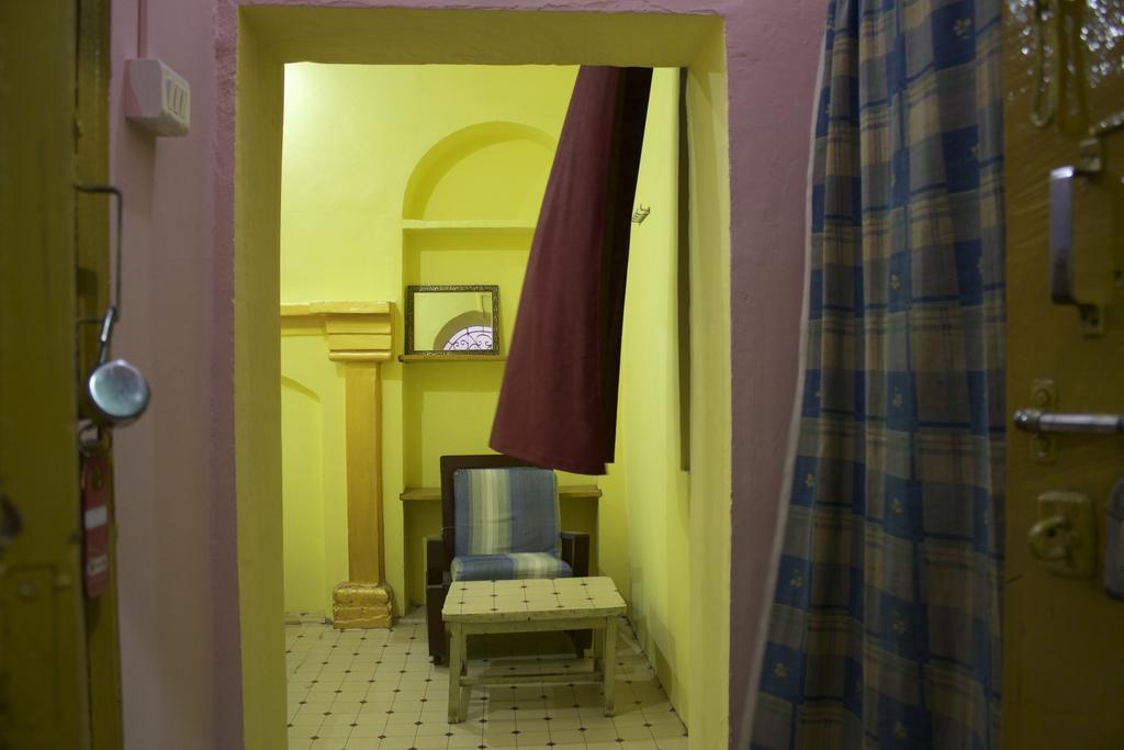 Yogi Lodge Varanasi Exterior photo