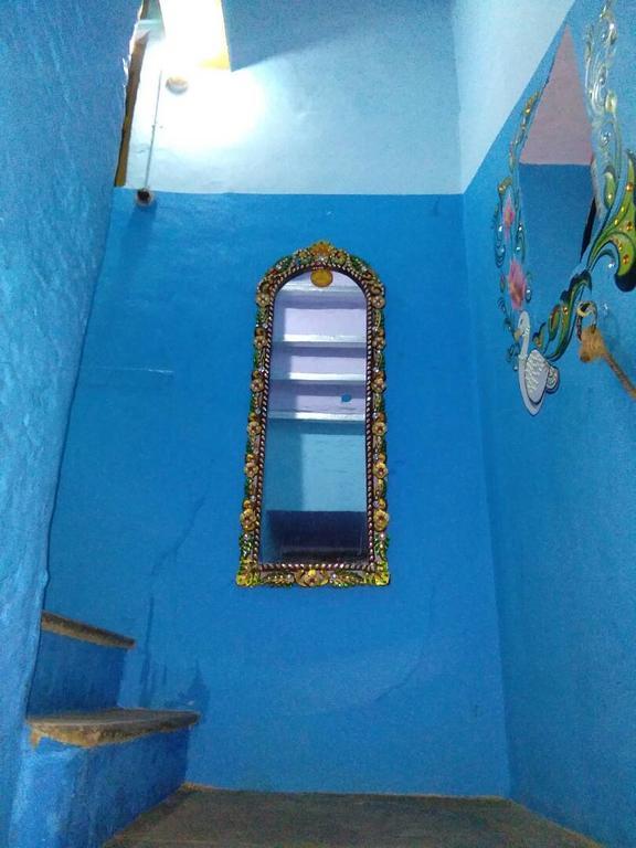 Yogi Lodge Varanasi Exterior photo